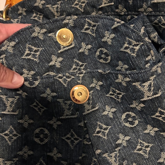 Louis Vuitton Blue Denim Daily GM - Picture 10 of 17